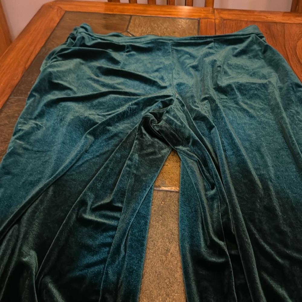 Green velour pants size 4xl